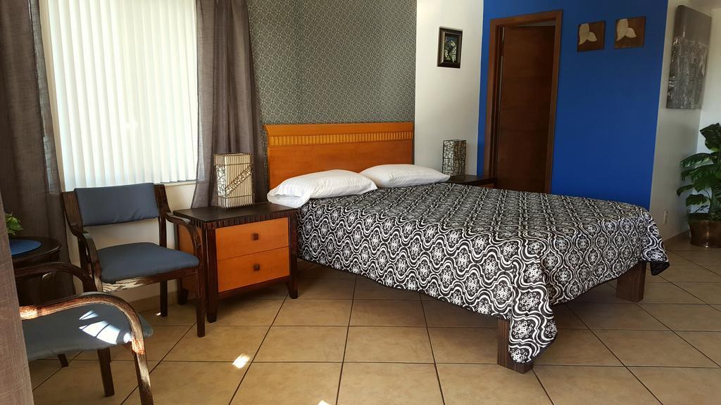 לייק וורת' Lago Motor Inn מראה חיצוני תמונה